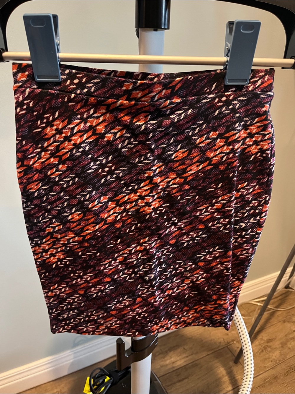 Lily White Burgundy and Orange Patterned Knit Mini Skirt